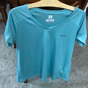 Columbia Short Sleeve Athletic Top